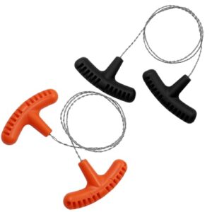 Zwei Seilsägen in verschiedenen Farben: eine orange 70 cm und eine schwarze 63 cm, aus Edelstahl für vielseitige Anwendungen beim Camping und im Freien.