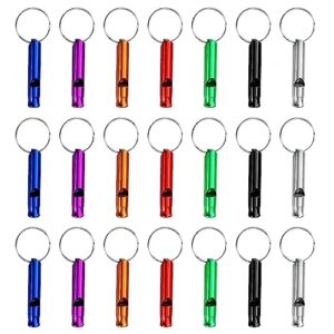21 Stück Aluminiumlegierung Sport Pfeifen in verschiedenen Farben auf einem Schlüsselring, ideal für Outdoor-Aktivitäten wie Camping, Wandern und Bootfahren.