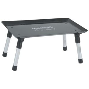 Kompakter Aluminium Beistelltisch für Outdoor-Aktivitäten, 39x24x18 cm, mit schwarzer Tischplatte und stabilen, verstellbaren Beinen.