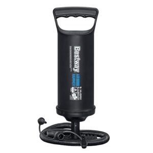 Bestway Air Hammer Handpumpe mit ergonomischem Design und flexiblem Schlauch zum schnellen Aufpumpen von Luftmatratzen und aufblasbaren Spielsachen auf einem weißen Hintergrund.