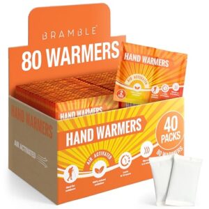 Bramble 40 Paar Einmal Handwärmer in einer farbenfrohen Verkaufsverpackung, die Informationen zur Luftaktivierung und Anwendung bei kaltem Wetter bietet.