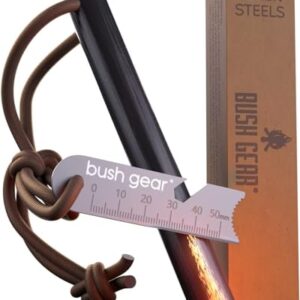 Bush Gear Feuerstahl Outdoor XXL: Langlebiger Magnesium Feuerstarter mit praktischem Seil und Zündhilfe für Outdoor-Abenteuer, Camping und Survival, abgebildet auf einem naturnahen Hintergrund.