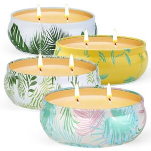 Set aus vier bunten Citronella Kerzen in dekorativen Behältern, ideal für den Außenbereich, brennend mit gelber Kerzenoberfläche, die eine gemütliche Atmosphäre schafft und Insekten fernhält.