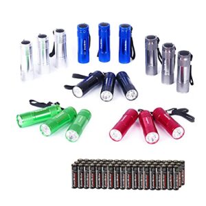 Vielseitiges 18-teiliges LED Taschenlampen Set, bestehend aus bunten Taschenlampen und AAA-Batterien, ideal für Outdoor-Aktivitäten und Notfälle.