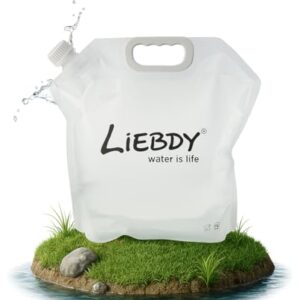 Faltbarer Wasserbehälter mit einem Fassungsvermögen von 10 Litern, BPA-frei, ideal für Camping und Outdoor-Aktivitäten auf einer kleinen, grünen Insel.