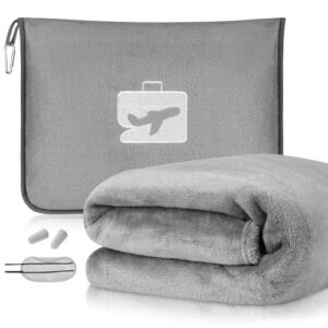 flintronic Reisedecke Kissen 2 in 1 in Grau, 155 x 130 cm, kompakt gefaltet mit Ohrstöpseln und Schlafmaske für ultimative Bequemlichkeit beim Reisen.