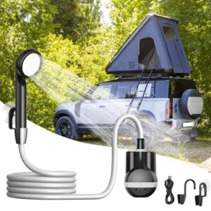Forever Speed Campingdusche mit Pumpe für Outdoor-Aktivitäten, flexibles Schlauchsystem und Duschkopf in natürlicher Umgebung