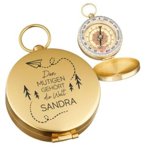 Luxuriöser goldener Kompass und Taschenuhr kombiniert als persönliches Geschenk, ideal für Abenteuerlustige und Entdecker, mit eleganter Gravur für individuelle Erinnerungen.