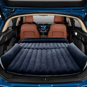 Aufblasbare Auto Matratze in einem SUV Kofferraum, ideal für Camping und Reisen, mit gesteppten Komfortmerkmalen.