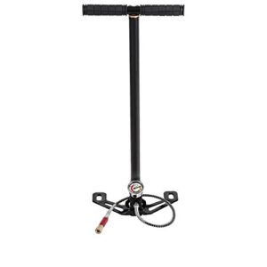 Hochdruck-Handpumpe mit Wolframstahlkörper für PCP-Luftpistolen, Bootsreifen und Bälle, ausgestattet mit Manometer und ergonomischem Griff.