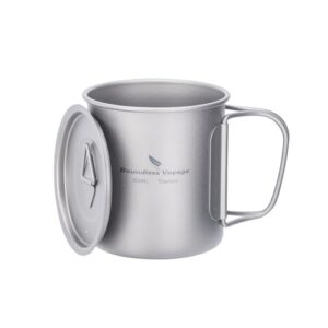 iBasingo 300ml Titan Becher für Camping und Outdoor, leicht und robust mit Deckel und klappbarem Griff.