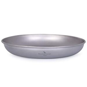 Ultraleichter und langlebiger iBasingo Titan Teller mit einem Durchmesser von 18,5 cm, ideal für Camping, Picknick und Grillpartys.