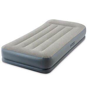 Selbstaufblasendes Luftbett Intex 64116 für eine Person in Grau mit integrierter Elektropumpe, ideal für Camping und Gästeübernachtungen.