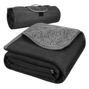Kato Tirrinia Campingdecke in Schwarz, faltbare und wasserdichte Decke aus Fleece und Oxford-Gewebe, ideal für Outdoor-Aktivitäten.