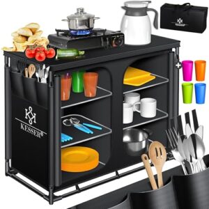 Moderne KESSER Campingküche mit Aluminiumgestell und Tragetasche, ideal für Outdoor-Aktivitäten und Camping, ausgestattet mit Herd, Kochtopf und praktischem Küchenzubehör.