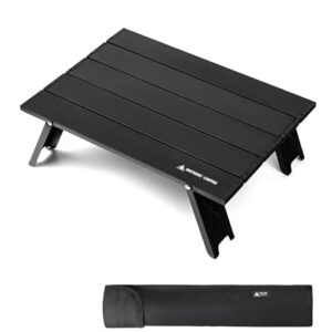 Kompakter und leichter Campingtisch aus Aluminium, klappbar und ideal für Outdoor-Aktivitäten, mit zwei stabilen klappbaren Beinen und einer Tragfähigkeit von bis zu 30 kg.