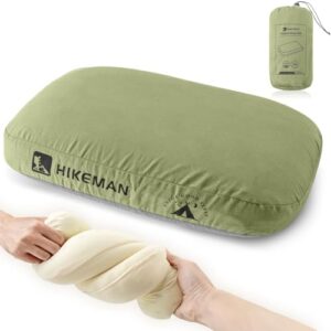 Komprimierbares Camping Kopfkissen aus Memory-Foam in Army Green für Reisen und Outdoor-Aktivitäten, ideal für erholsamen Schlaf unterwegs.