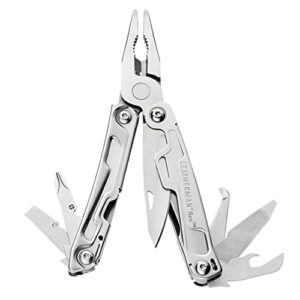 Leatherman Rev Multi-Tool in offener Position mit 14 Funktionen aus hochwertigem Edelstahl, ideal für Outdoor-Aktivitäten und Camping.