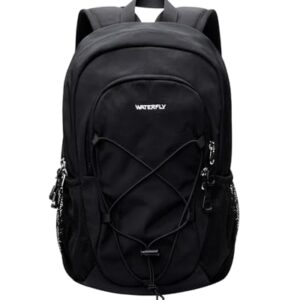Kleiner 12L Wanderrucksack in Schwarz, ideal für Outdoor-Aktivitäten und Reisen, mit ergonomischen Schultergurten und elastischen Schnürungen.