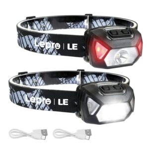 Lepro wiederaufladbare Stirnlampe mit zwei Lichtquellen und USB-Ladekabel, ideal für Outdoor-Aktivitäten. Die Stirnlampe zeigt eine robuste Bauweise und verschiedene Lichtmodi für optimale Sicht bei Nacht.