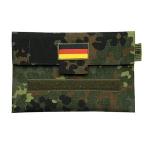 Café Viereck Bundeswehr/Military Bag im Flecktarn-Muster, geeignet für Outdoor, Camping und Jagd, gefertigt aus strapazierfähigem Cordura mit Klettverschluss.