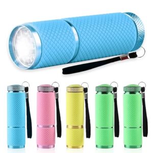 Set von 6 bunten Mini LED Taschenlampen für Kinder in verschiedenen Farben, ideal für Outdoor-Aktivitäten.