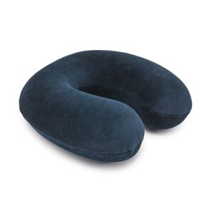Halbkreisförmiges Nackenkissen aus Memoryschaumstoff in Marineblau mit ergonomischem Design für optimalen Komfort und Unterstützung bei Reisen oder Zuhause