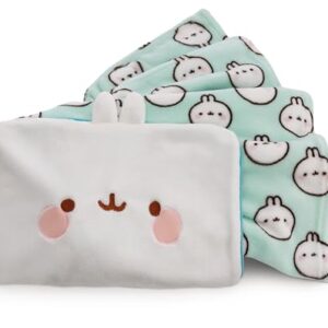 Gemütliche NICI Fleecedecke und Tasche in 1 mit einem Molang-Muster, ideal für Reisen und Entspannung. Die Decke ist in heller Mintgrünfarbe und das dazugehörige Kissen hat süße Kaninchenohren.