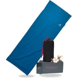 Ultraleichter Hüttenschlafsack aus Baumwolle in Blau, ideal für Camping und Reisen, mit kompaktem Packmaß und praktischen Funktionen.