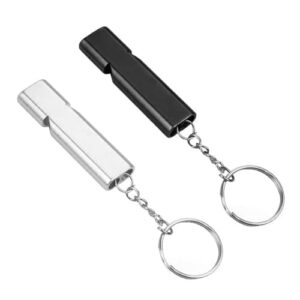 Zwei tragbare Notfallpfeifen aus Metall mit Schlüsselanhänger, ideal für Outdoor-Aktivitäten wie Wandern und Camping.