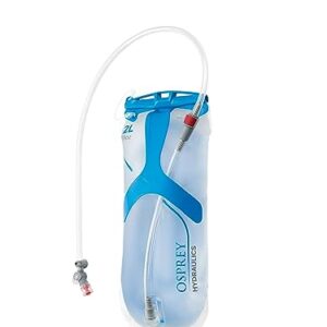 Osprey Hydraulics 2L Reservoir Trinkblase für Outdoor-Aktivitäten wie Wandern und Radfahren, mit flexiblem Schlauch und ergonomischem Bissventil.