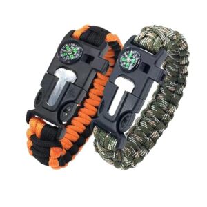 Zwei verstellbare Paracord-Armbänder in Schwarz-Orange und Camouflage mit integrierter Kompassanzeige, ideal für Outdoor-Aktivitäten und Überlebenssituationen.