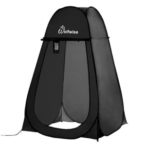 Schwarzes Pop-Up Duschzelt als tragbare Umkleidekabine für Outdoor-Aktivitäten, bietet Sichtschutz und Komfort beim Camping oder am Strand.