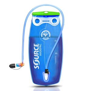 Transparente und blaue Source Wasserbehälter Widepac Trinkblase mit einem Fassungsvermögen von 3 Litern, ideal für Outdoor-Aktivitäten wie Wandern und Radfahren.