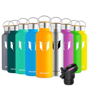 Bunte Edelstahl Trinkflaschen mit stilisiertem Schriftzug, geeignet für Fitness und Outdoor-Aktivitäten, in verschiedenen Farben mit praktischen Mundstücken.