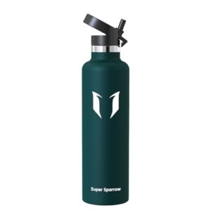 Super Sparrow Edelstahl Trinkflasche für Kinder mit einem Fassungsvermögen von 1 Liter, ultraleicht, BPA-frei, ideal für Sport und Outdoor-Aktivitäten, in mattem tiefgrünem Design.