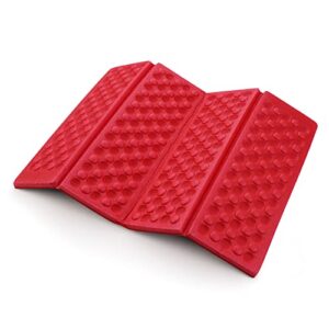 Faltbares, isolierendes Thermo Sitzkissen in Rot für Outdoor-Aktivitäten. Ideal für Camping, Wandern und Picknicks, schützt vor Kälte und Nässe.