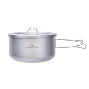 Leichter Titan-Topf mit Deckel und faltbarem Griff, ideal für Camping und Outdoor-Küche, 1000 ml Volumen.