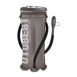 UTOBEST Trinkblase mit 1,5L, 2L und 3L Fassungsvermögen, isoliertem Schlauch, lebensmittelechten Materialien und auslaufsicherem Design, ideal für Wandern, Laufen, Radfahren und Camping.