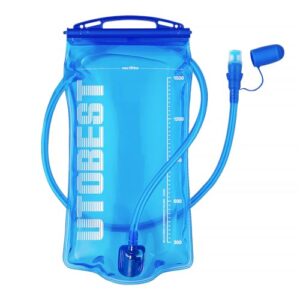 UTOBEST Trinkblase in blau, BPA-frei, mit transparentem Design zur Wasserstandsübersicht, ideal für Outdoor-Aktivitäten wie Laufen, Wandern und Radfahren.