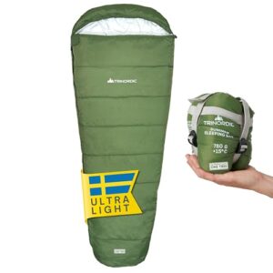 Trinordic 780g Ultraleicht Sommerschlafsack in olivgrün mit ergonomischer Form und Anti-Klemm-Reißverschluss, ideal für Outdoor-Aktivitäten wie Camping und Wandern.