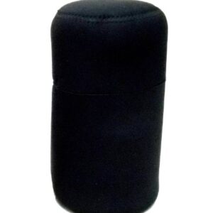 UCO Neopren Cocoon in Schwarz, ein stilvolles und schützendes Accessoire für Laternen und Windlichter, gefertigt aus hochwertigem Neopren.