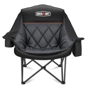 Komfortabler und robuster klappbarer Campingstuhl in Schwarz, geeignet für Outdoor-Aktivitäten und mit hochdichtem Baumwollpolster für maximalen Komfort, inklusive Getränkehalter und Kühltasche.