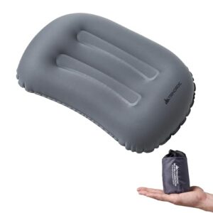 Ultraleichtes aufblasbares Camping Kissen mit ergonomischem Design und verstellbarem Ventil, ideal für komfortable Nächte im Freien.