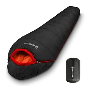Wasserabweisender Mumienschlafsack für 3-4 Jahreszeiten in Schwarz und Orange, ideal für Outdoor Aktivitäten wie Camping und Trekking.