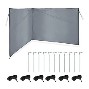 Grauer Windschutz aus strapazierfähigem Polyester für Outdoor-Aktivitäten, inklusive Stahlstangen, Heringen und Seilen, ideal für Camping und Strand.