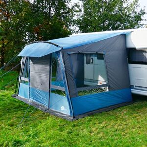 your GEAR Wohnwagenvorzelt Malibu 350 in blau-grauer Farbgestaltung, wetterfest und ideal für Camping, mit transparenten Fenstern und sicherem Zugang durch die mittige Tür.