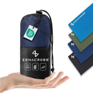 Zenacross Hüttenschlafsack aus atmungsaktiver Baumwolle in Marineblau, verpackt in einem kompakten, runden Beutel, ideal für Camping und Reisen.