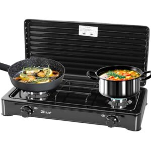 Robuster 2-flammiger Gaskocher in Schwarz für Outdoor-Kochen mit Pfanne und Topf auf den Kochstellen.