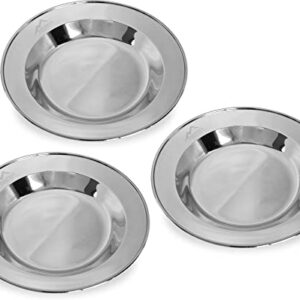 Drei robuste Edelstahl Camping Teller in Silber, rostfrei und ideal für Outdoor Aktivitäten wie Camping, Wandern und Picknicks.